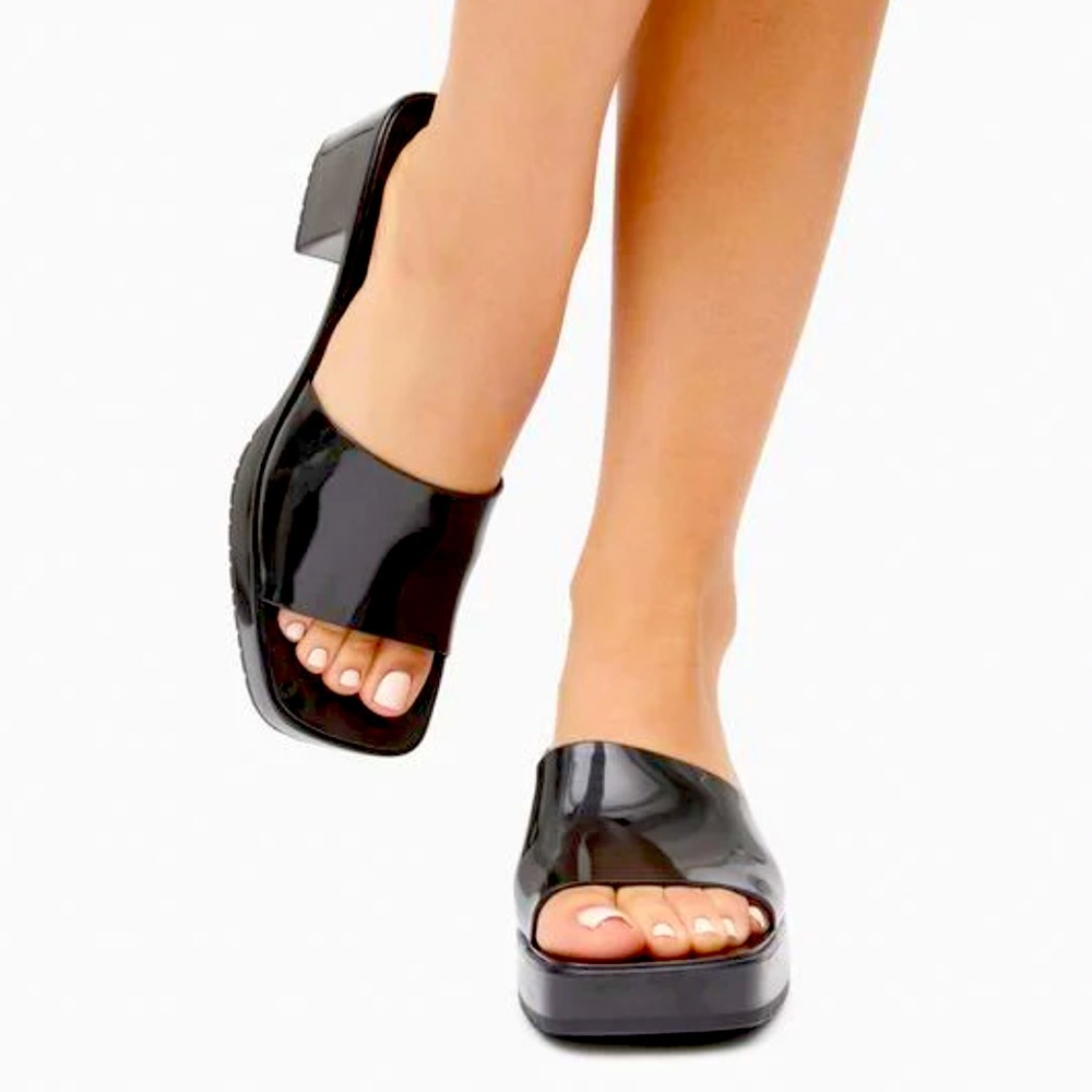 STEVE MADDEN Black Harlin Sandal